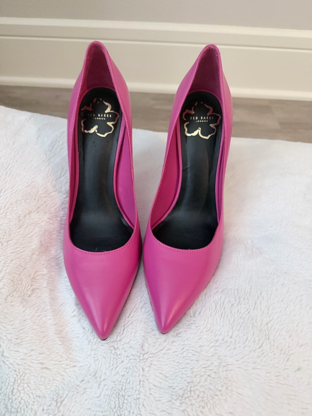 Ted Baker Teyma Leather pink Heels - NWOB - size 38.5